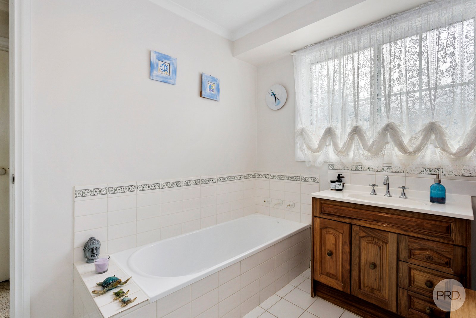 13 Seven Mile Beach Road SEVEN MILE BEACH 14