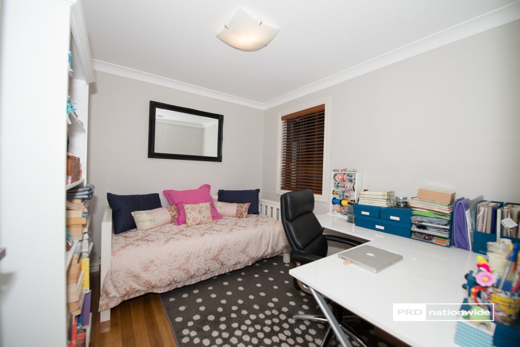 13 Shiraz Road TAMWORTH 7