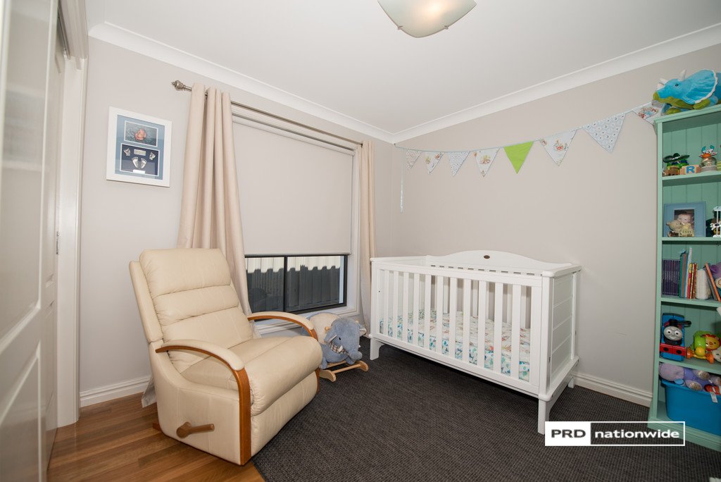 13 Shiraz Road TAMWORTH 12