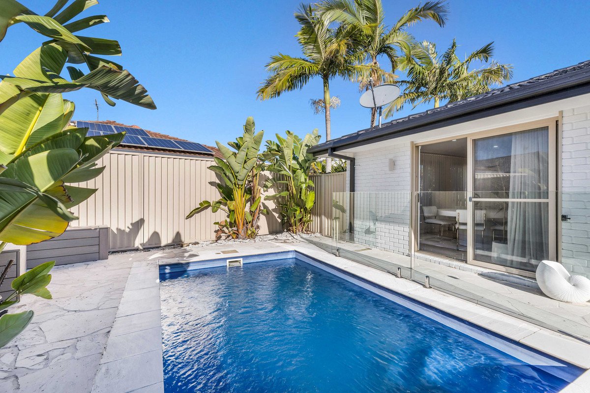 13 Sonama Court Burleigh Waters 12