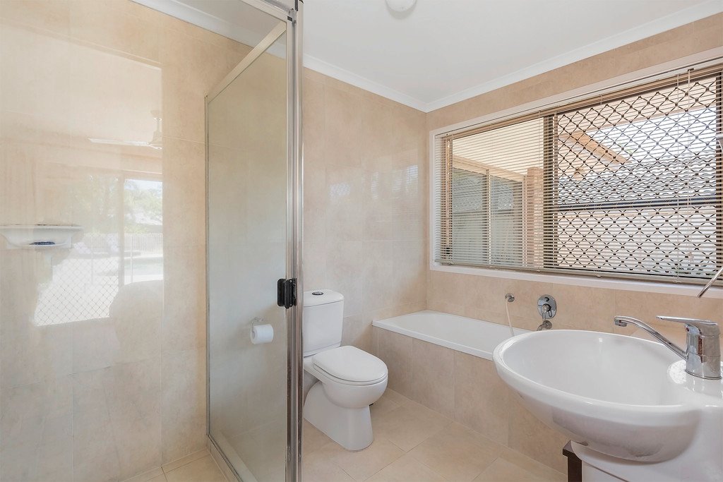 13 St Ives Drive ROBINA 7
