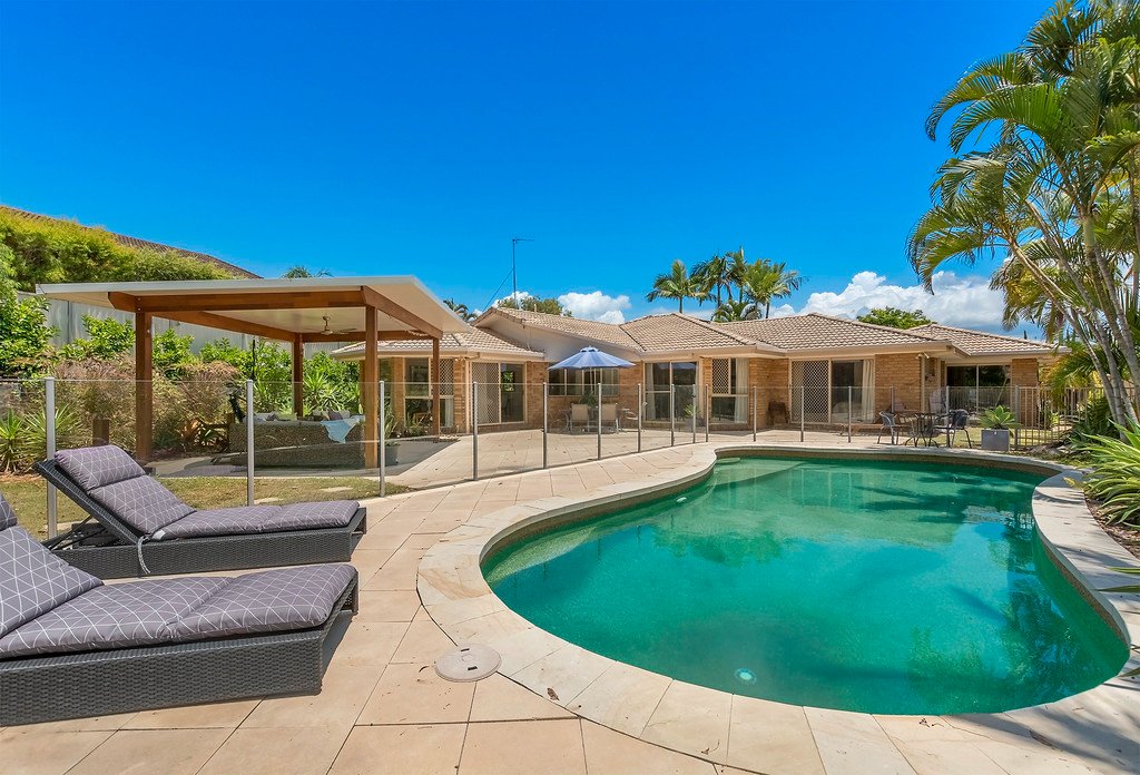 13 St Ives Drive ROBINA 11