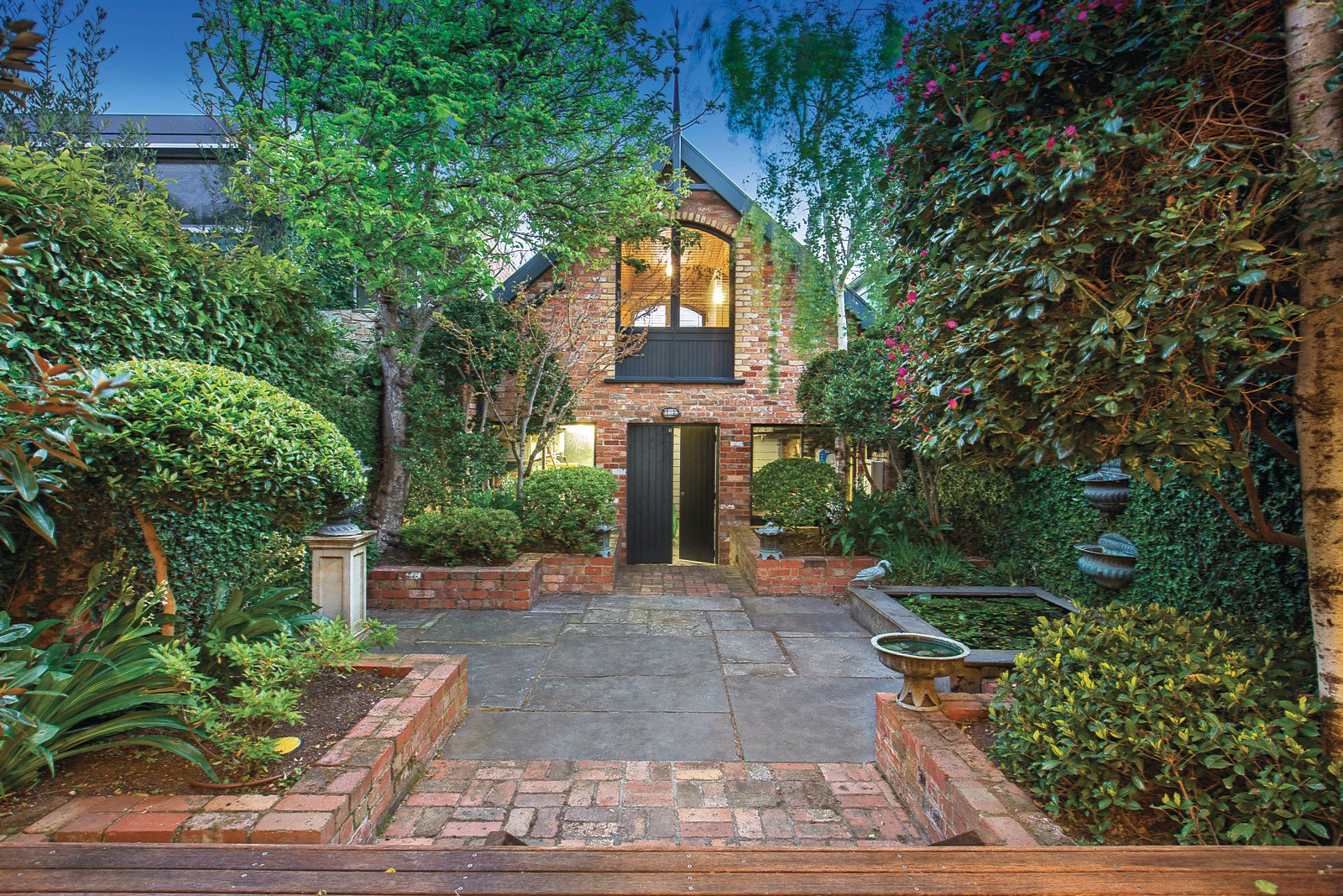 13 St Vincent Place, Albert Park, VIC