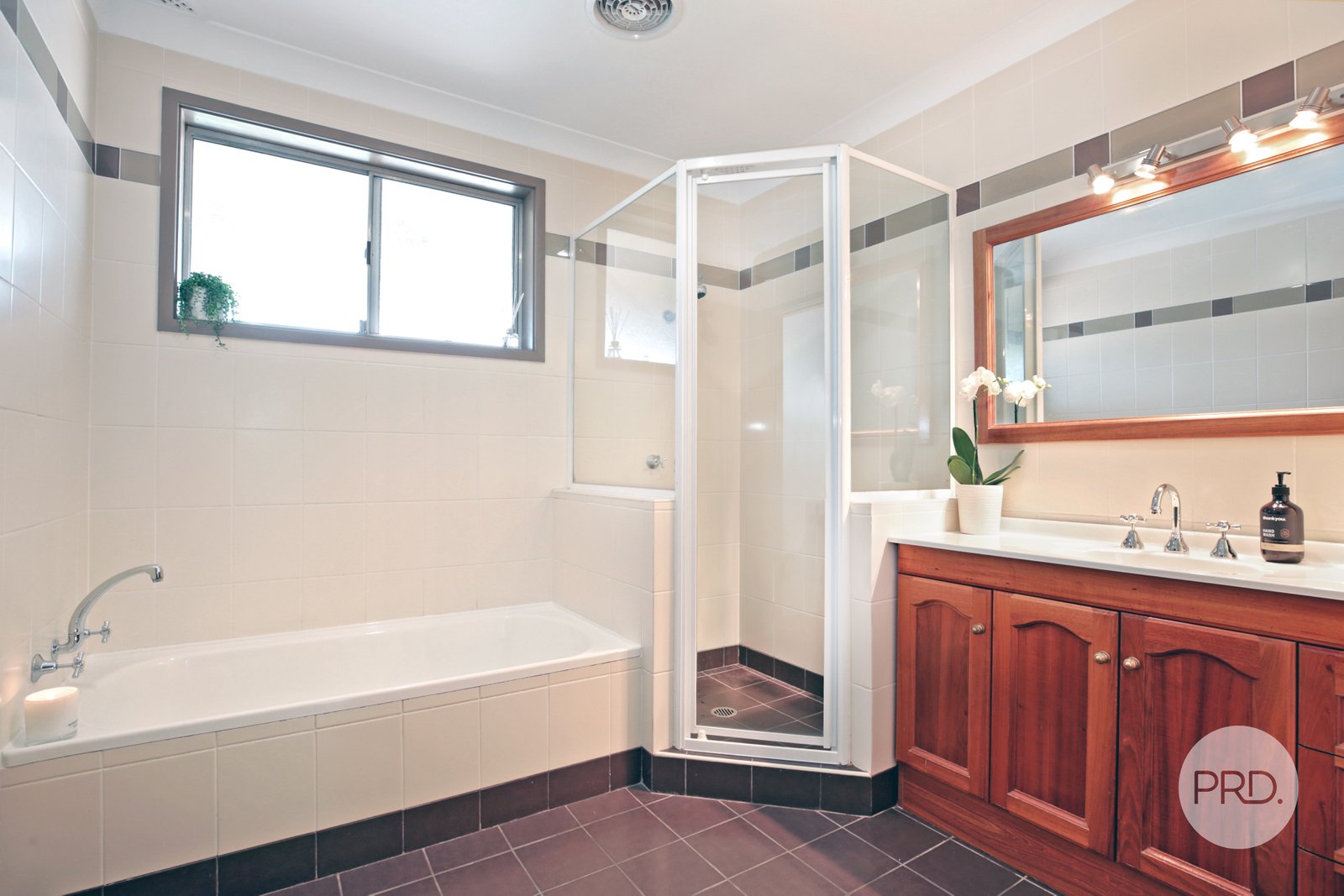 13 Stapley Street KINGSWOOD 10
