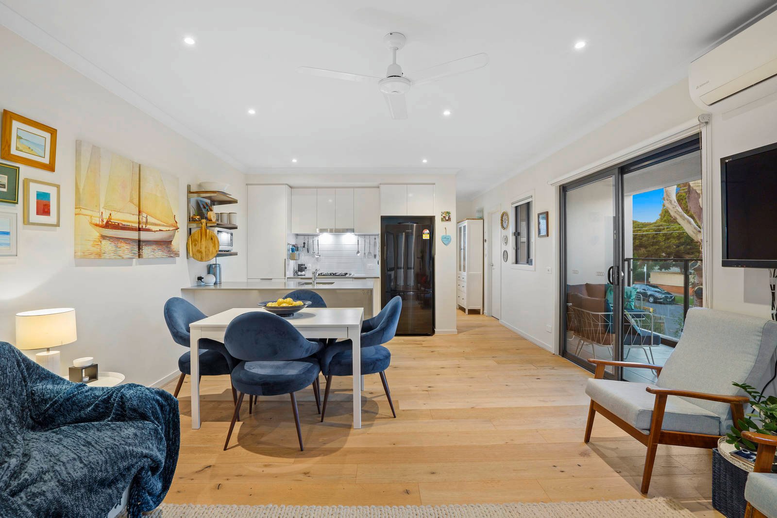 Gallery: 1/3 Station Street