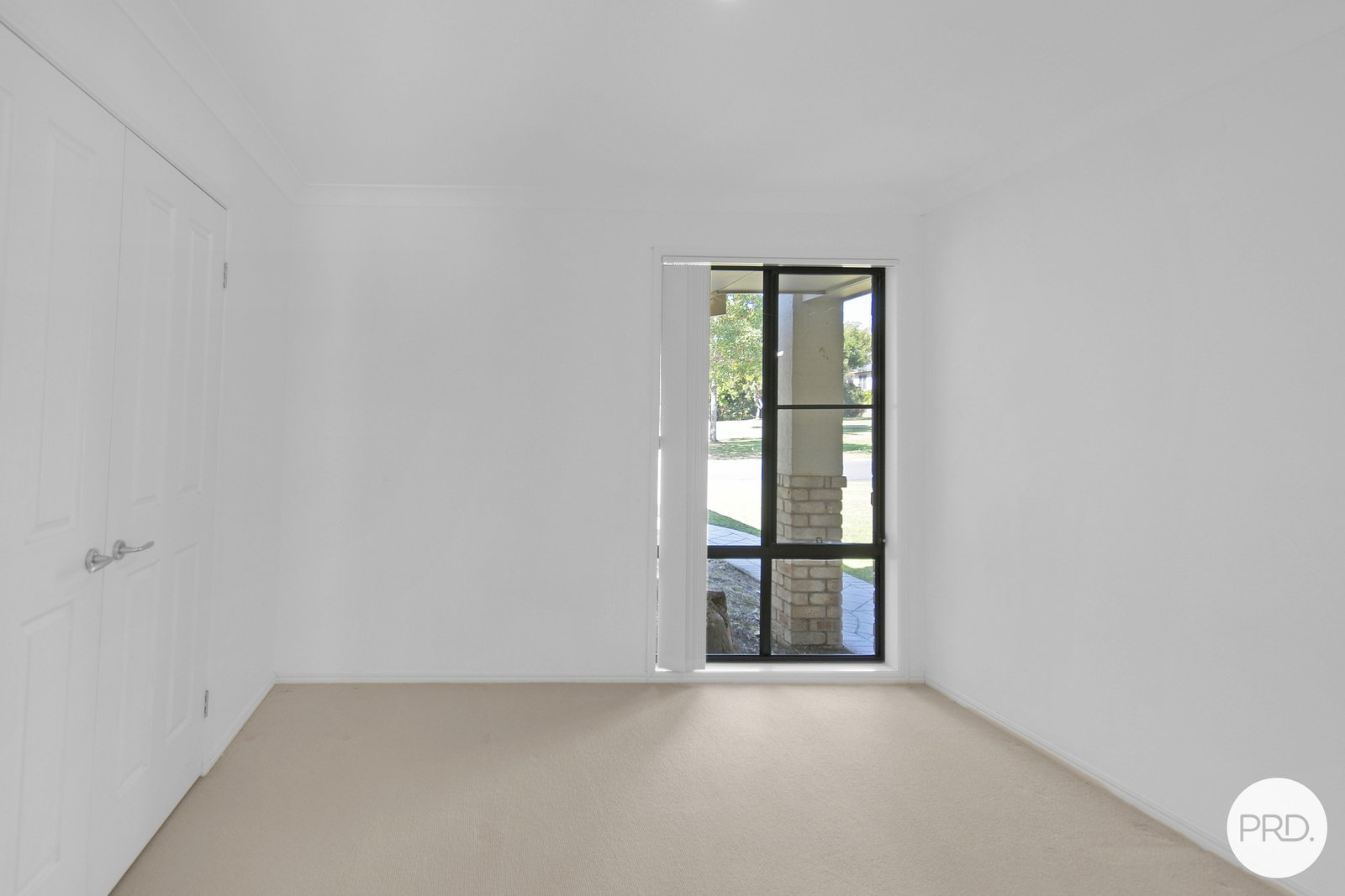 13 Suffolk Parade POTTSVILLE 8