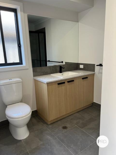 13 Swansea Court THURGOONA 8