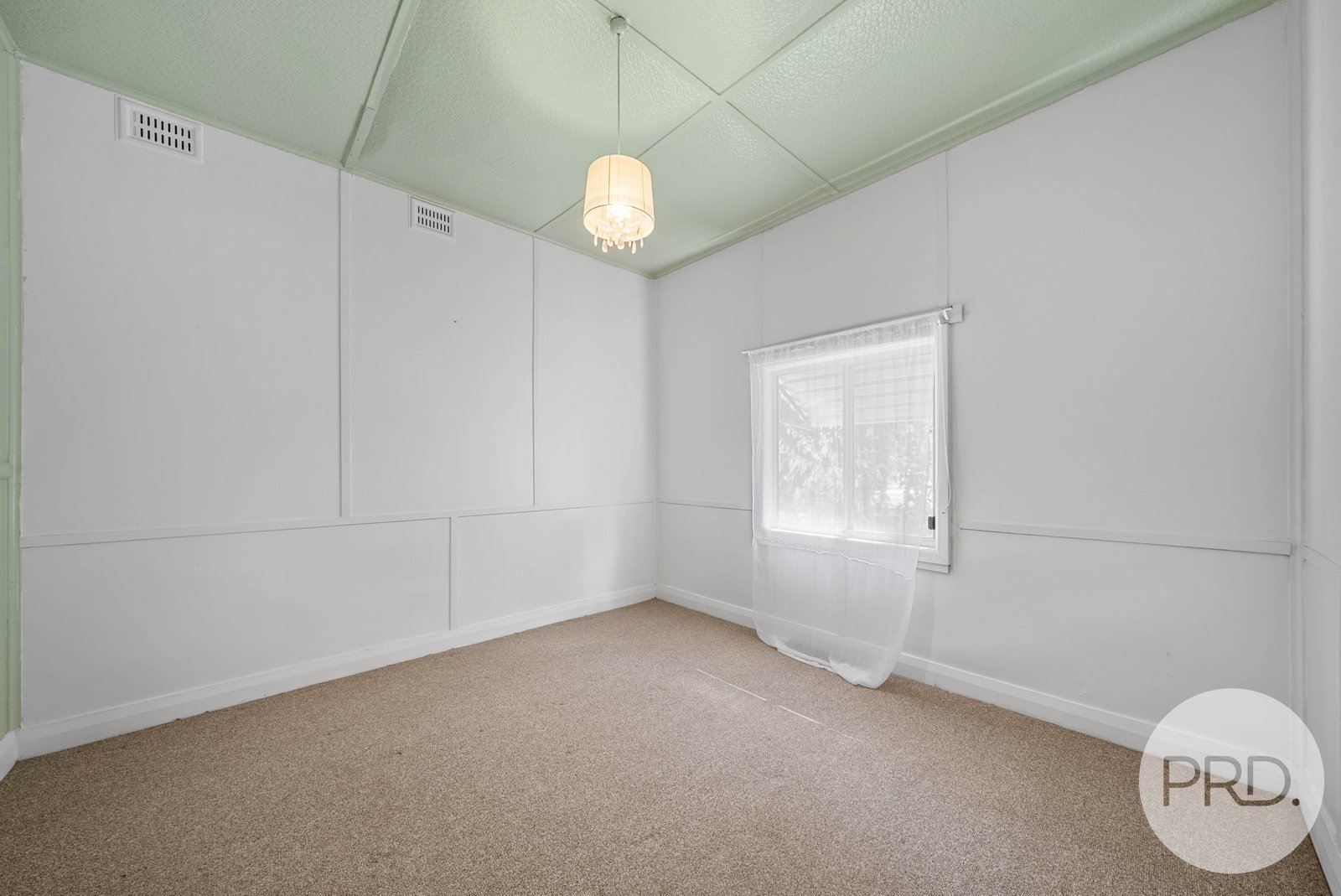 13 Sydney Street TARCUTTA 9