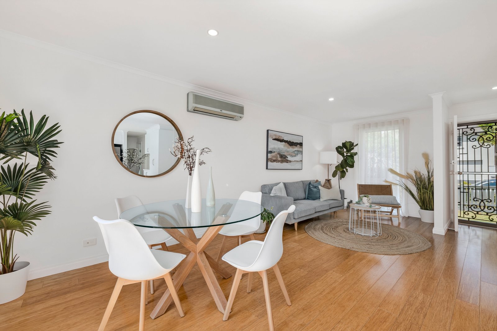 Gallery: 1/3 Tamar Grove