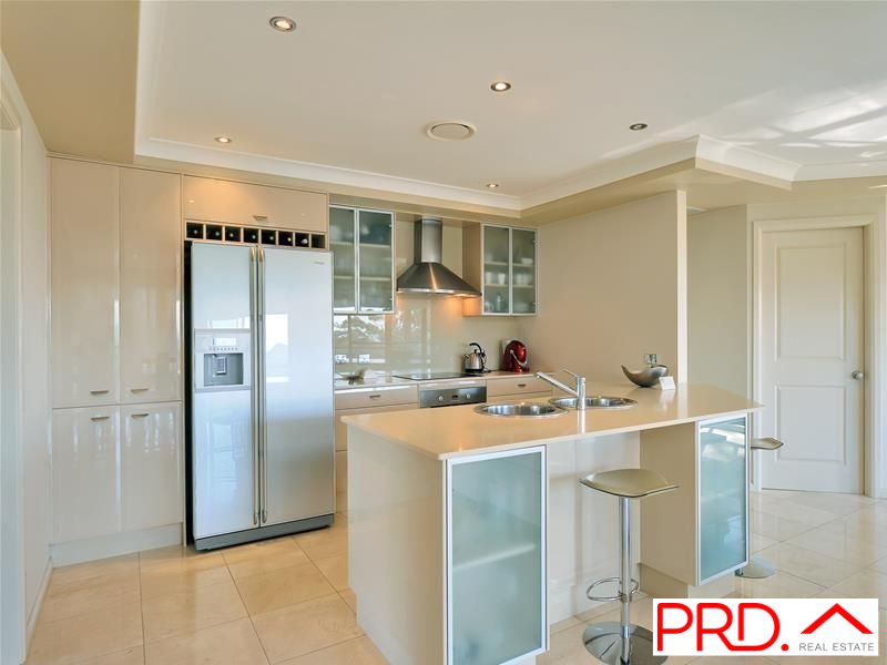 13 Tareebin Road NELSON BAY 6