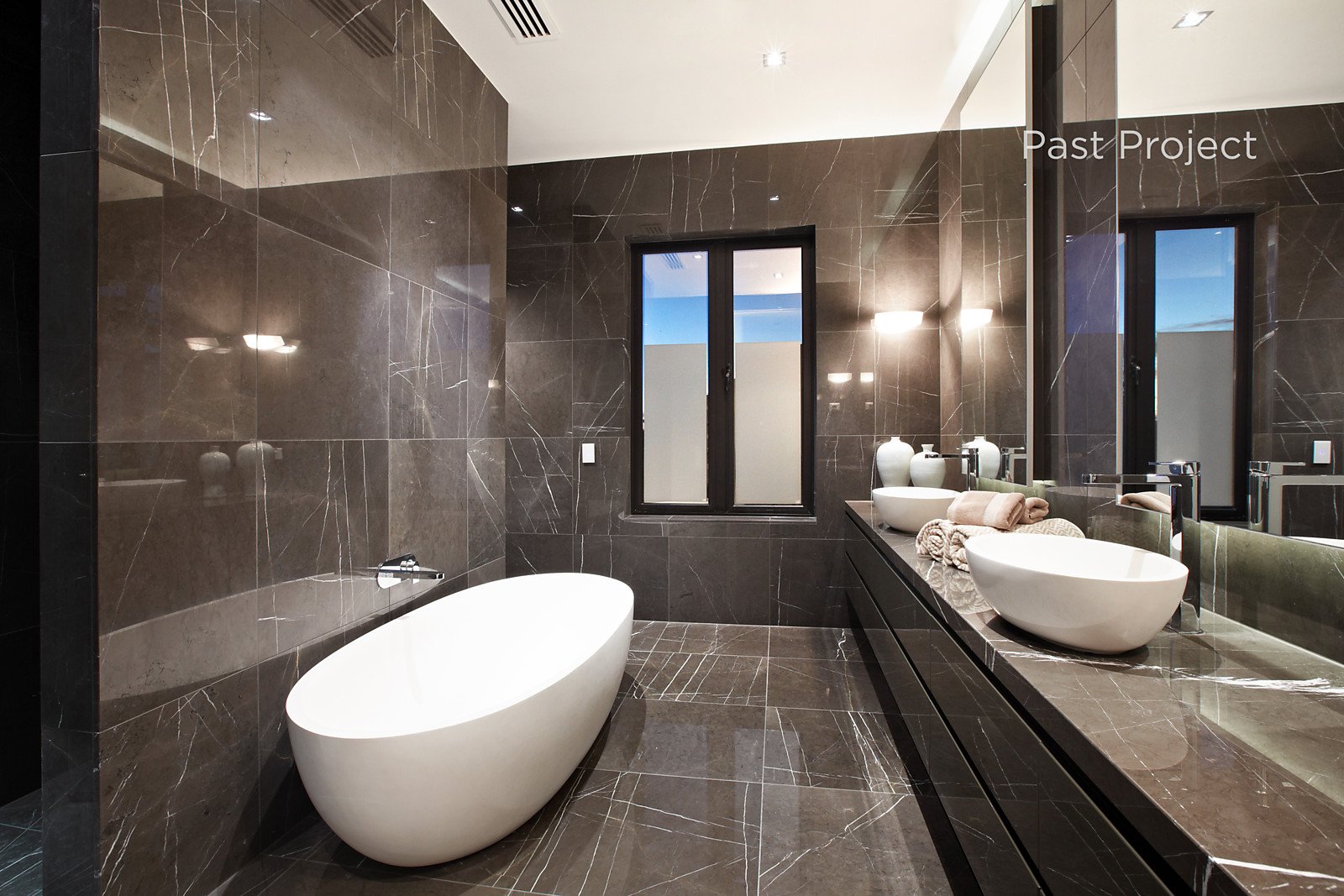 13 Tashinny Road, Toorak, VIC