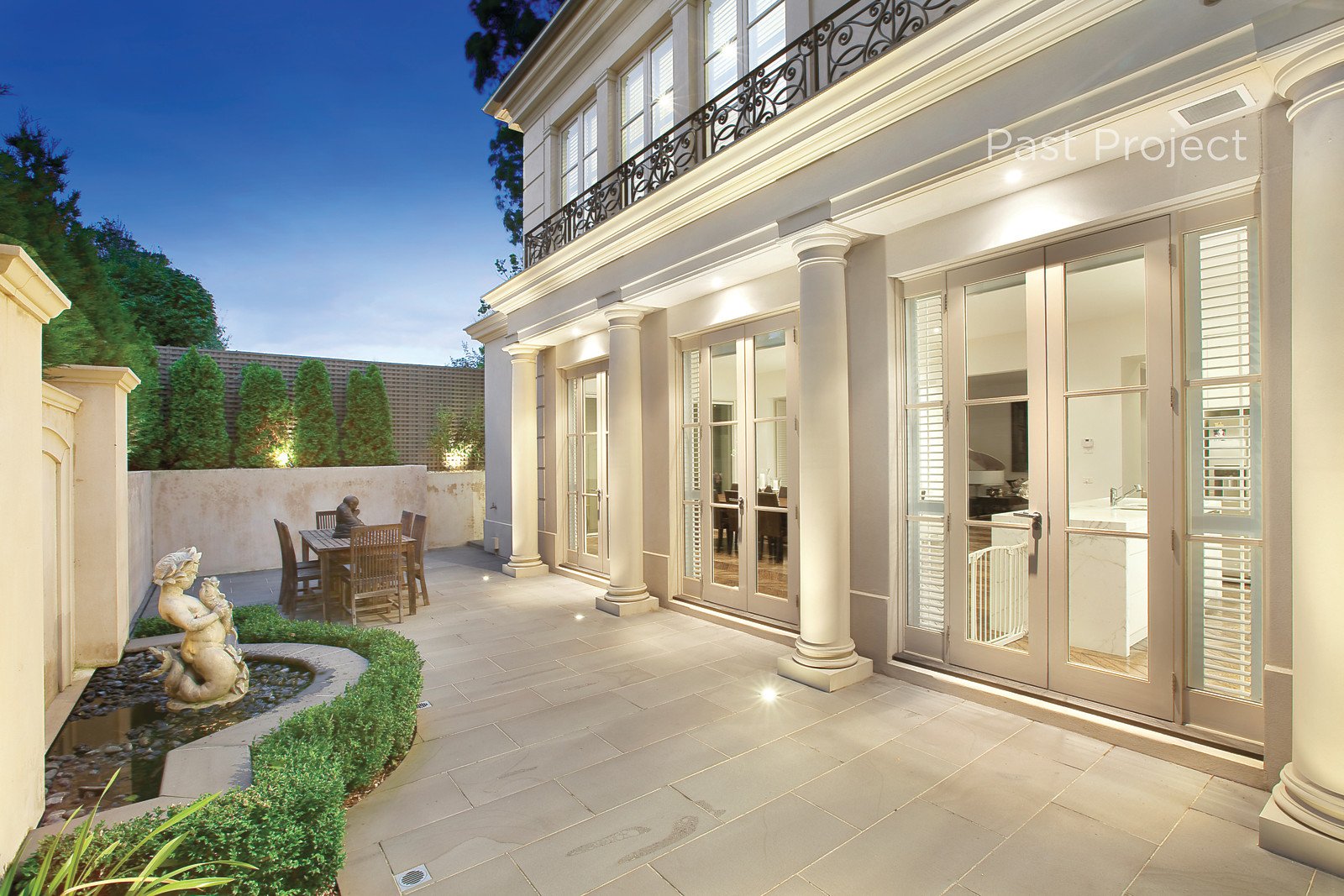 13 Tashinny Road, Toorak, VIC