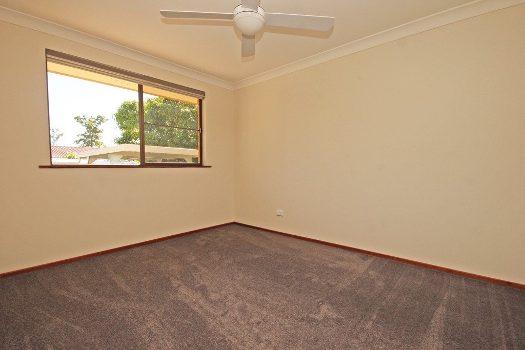 13 Teatree Close LAKEWOOD 7