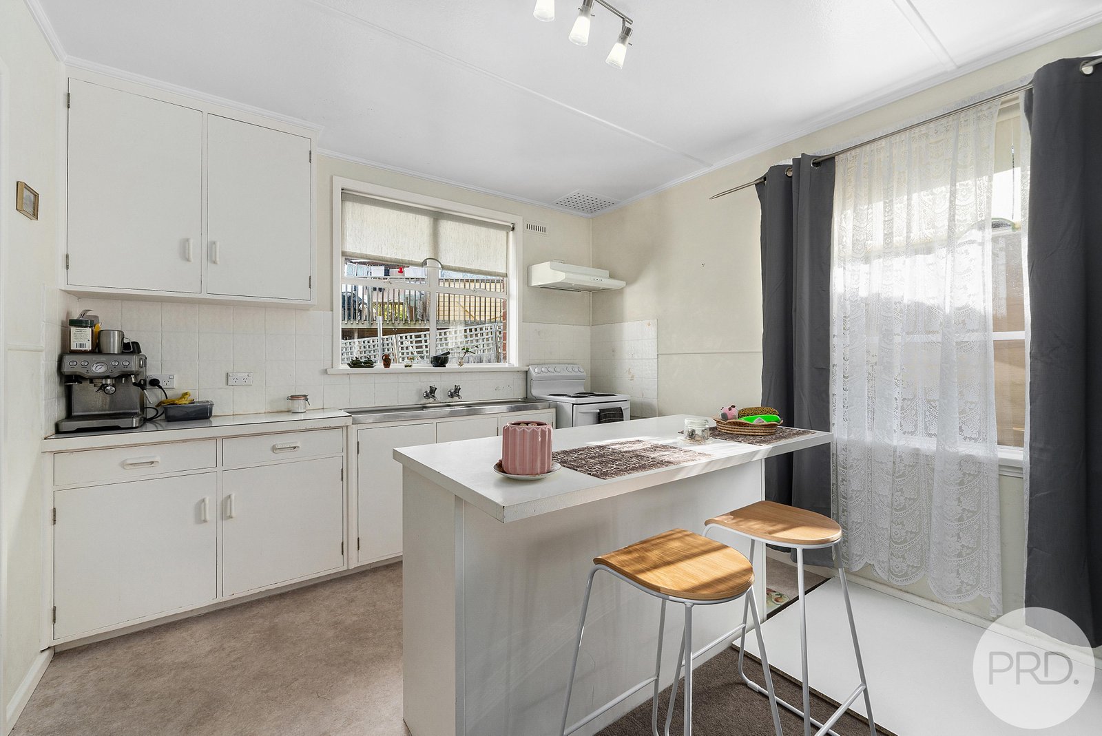 13 Teering Road BERRIEDALE 9