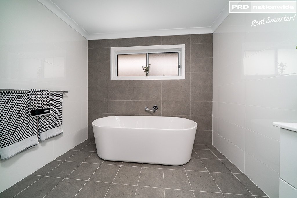 13 Thane Court LLOYD 11