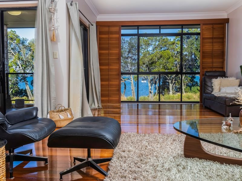 13 THE Boulevard REDLAND BAY 16