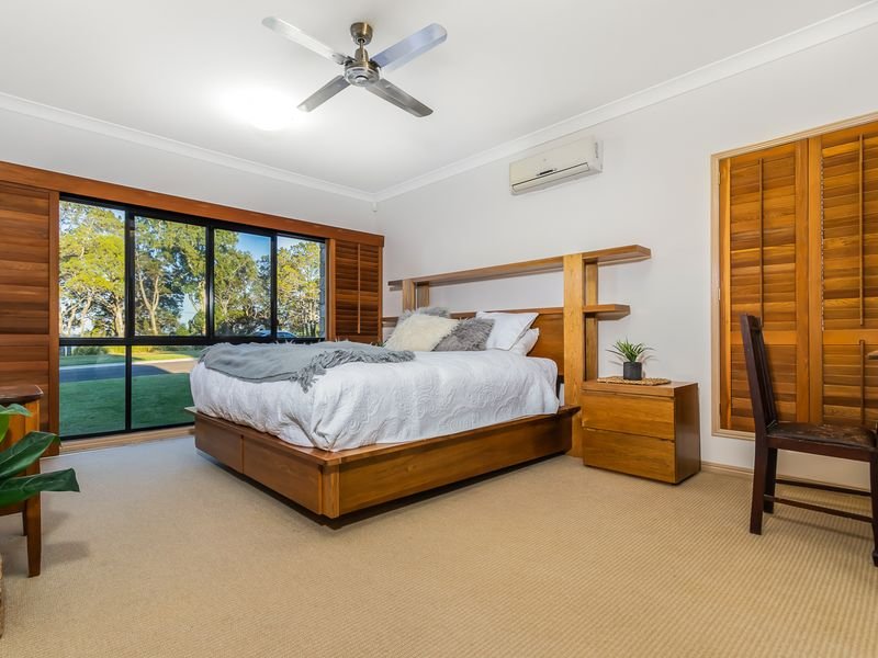 13 THE Boulevard REDLAND BAY 21