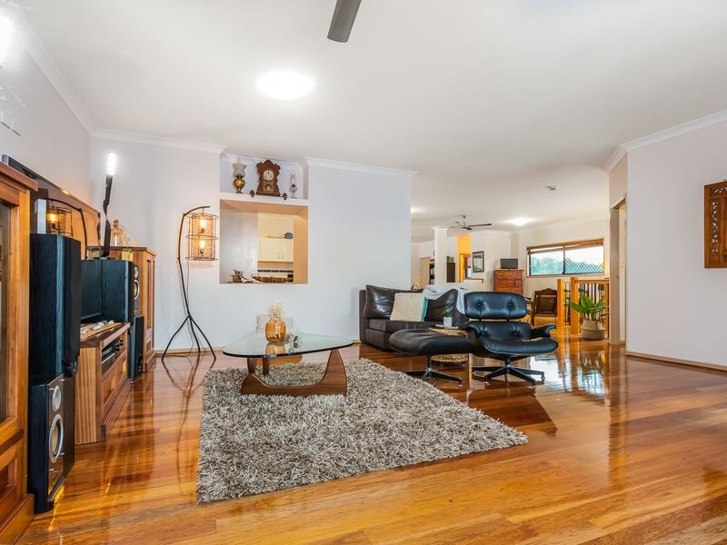 13 THE Boulevard REDLAND BAY 24