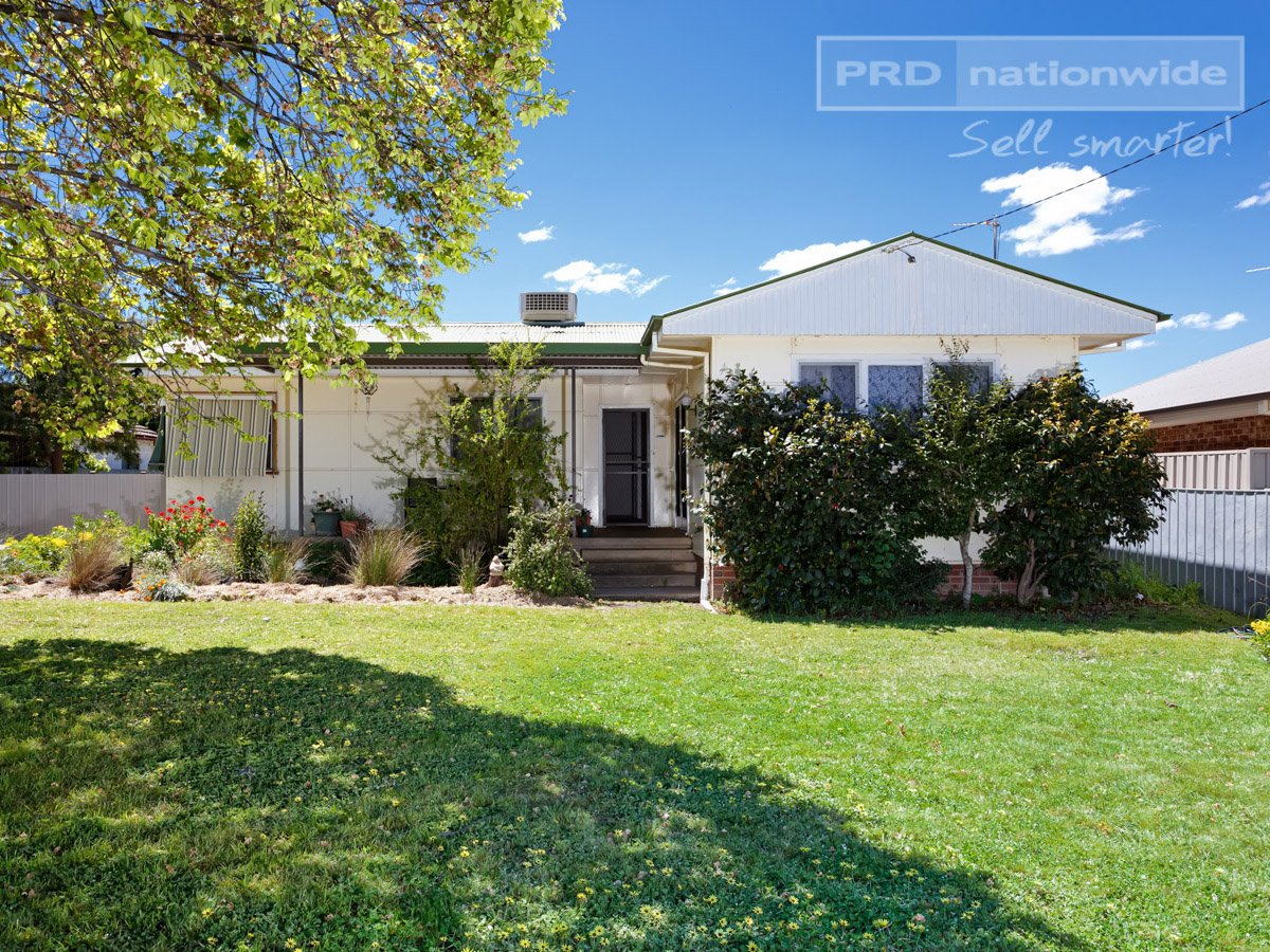 13 The Boulevarde  KOORINGAL 1