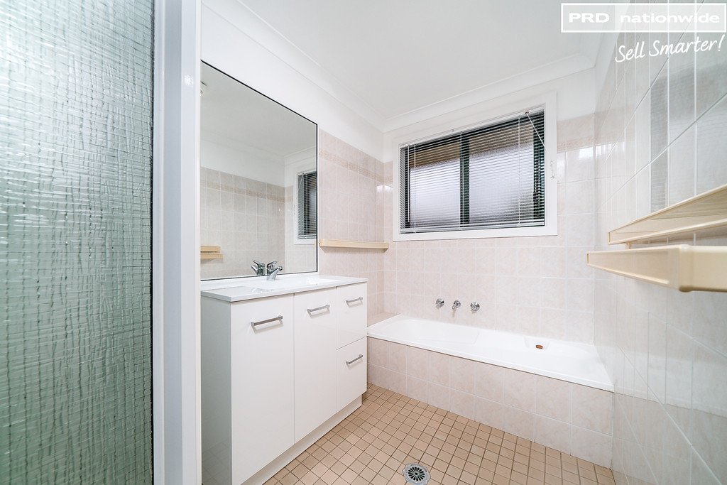 1/3 Travers Street WAGGA WAGGA 3