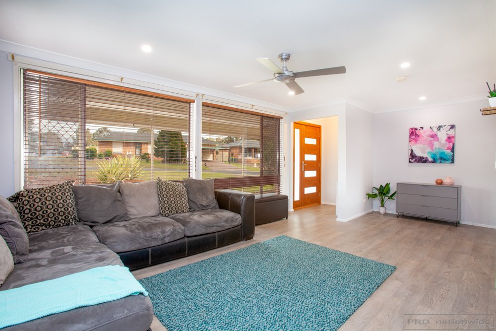 13 Triggs Close THORNTON 3
