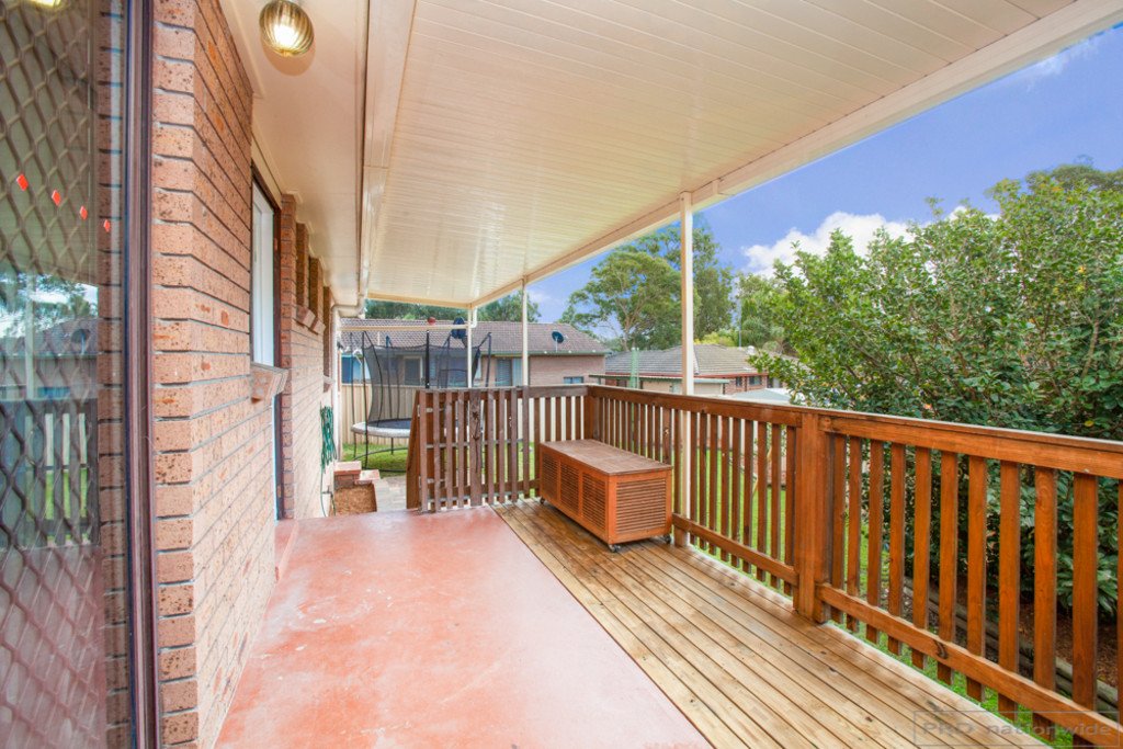 13 Triggs Close THORNTON 12