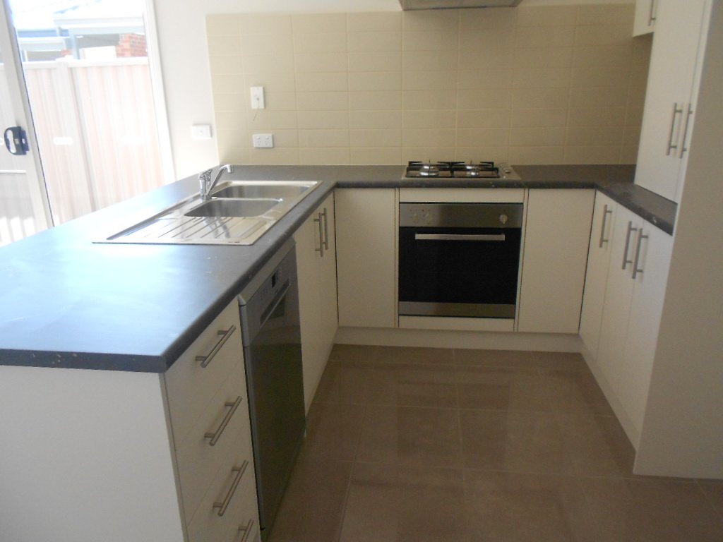 13 Tristan Drive SEBASTOPOL 3