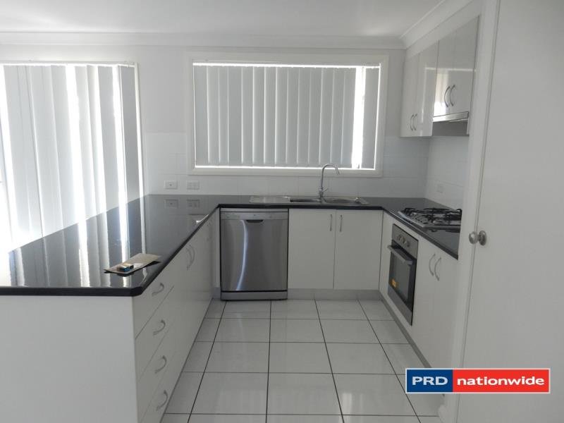 13 Tulipwood Crescent TAMWORTH 2