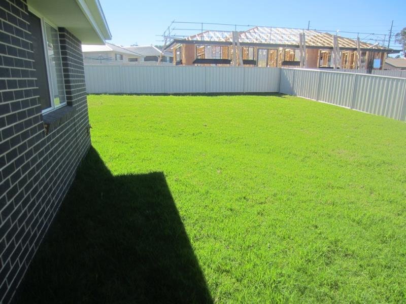 13 Tulipwood Crescent TAMWORTH 5