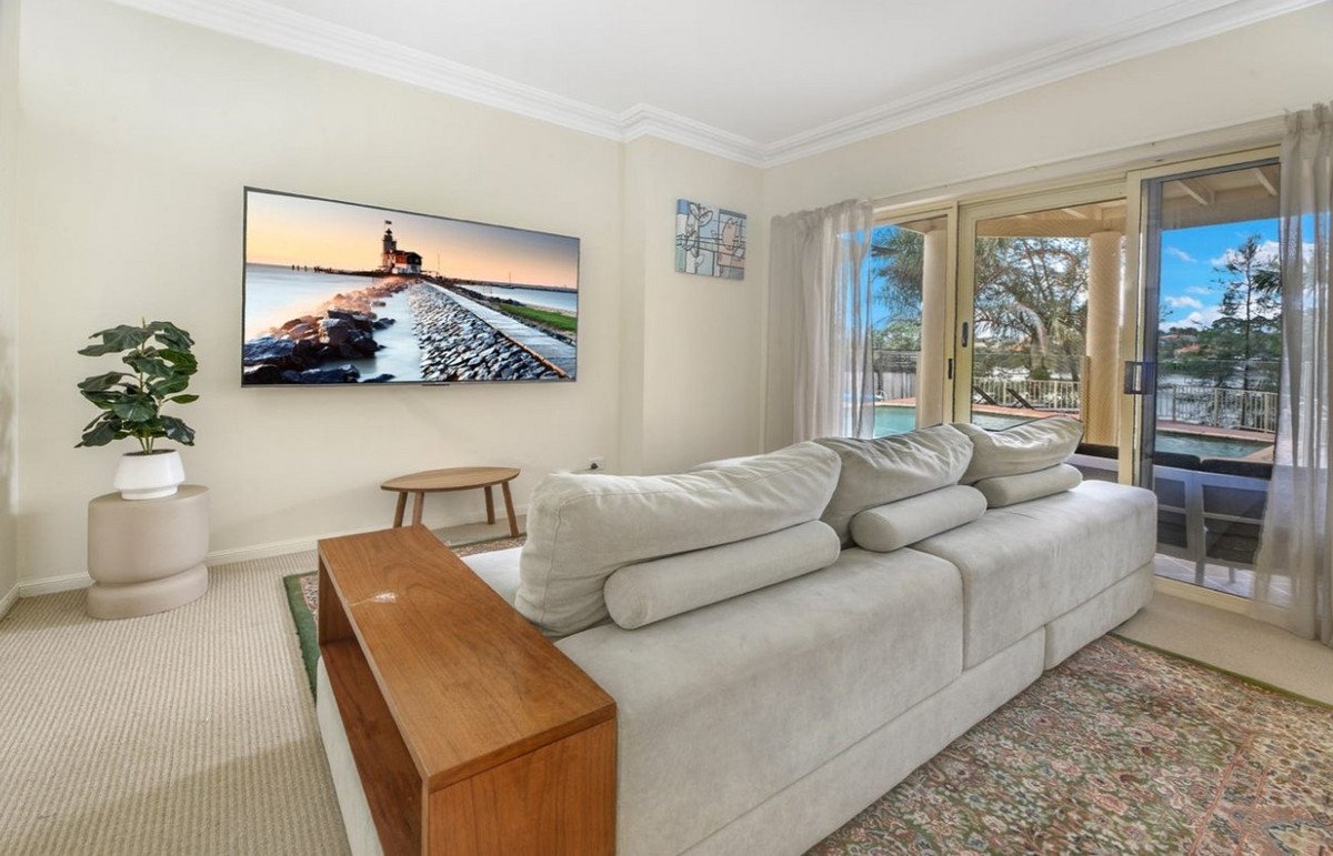 13 Tullamarine Drive Robina 8