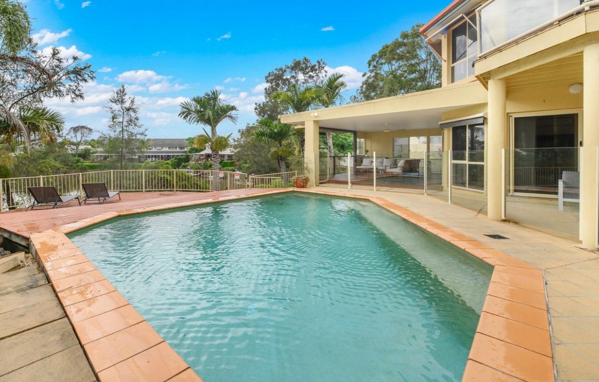 13 Tullamarine Drive Robina 9