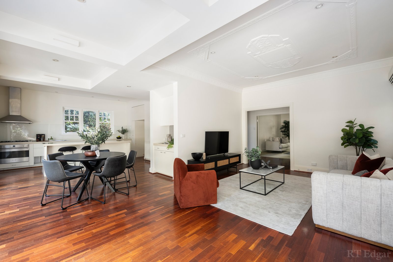 Real Estate and Property in 13 Turnbull Avenue, Toorak, VIC