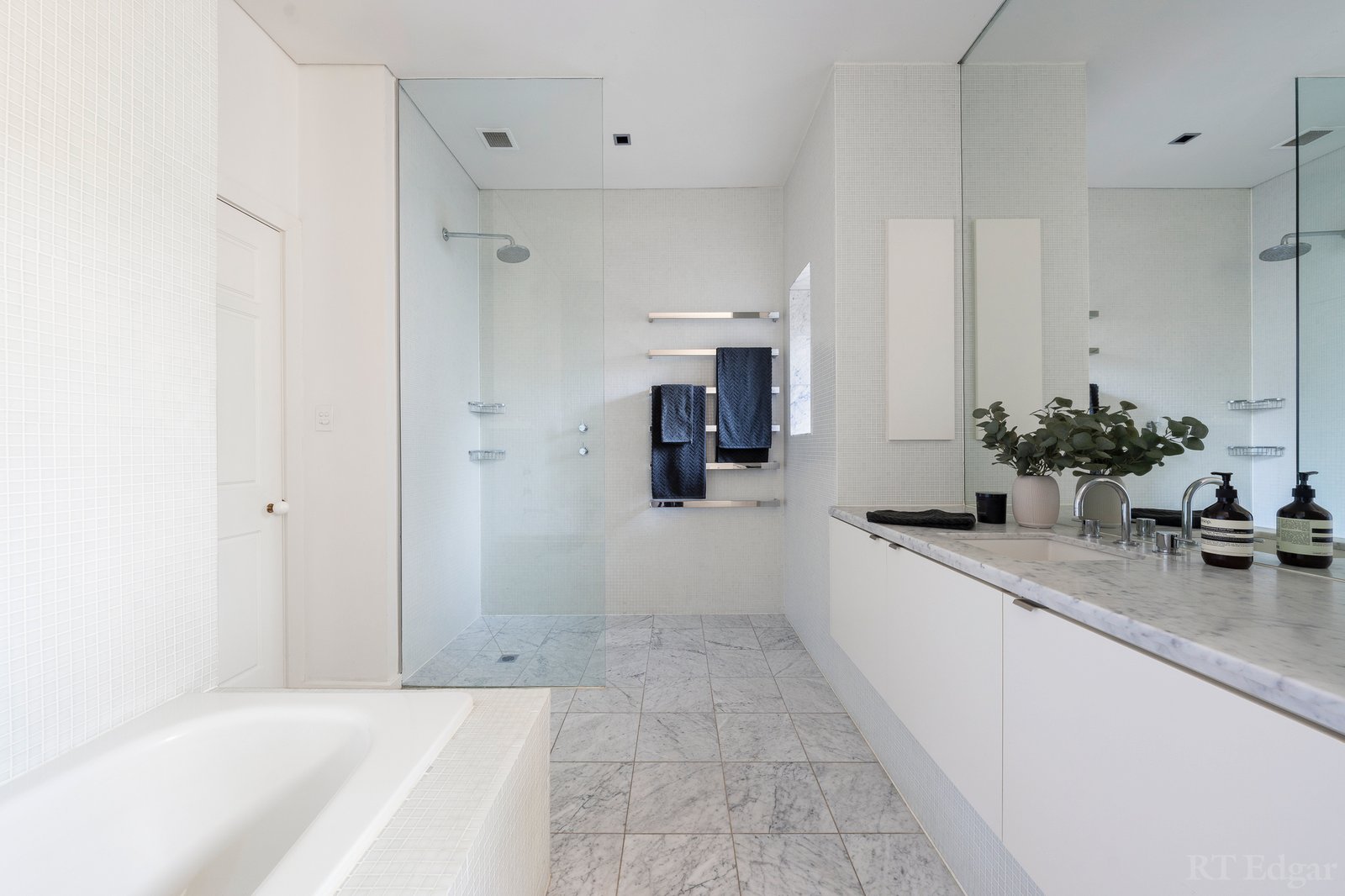 Real Estate and Property in 13 Turnbull Avenue, Toorak, VIC