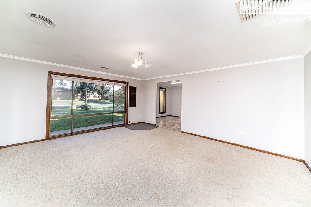 13 Undurra Drive GLENFIELD PARK 5