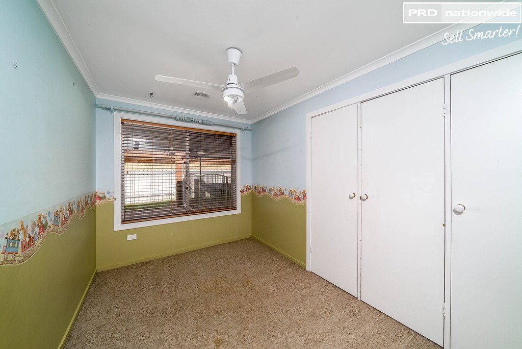 13 Undurra Drive GLENFIELD PARK 6
