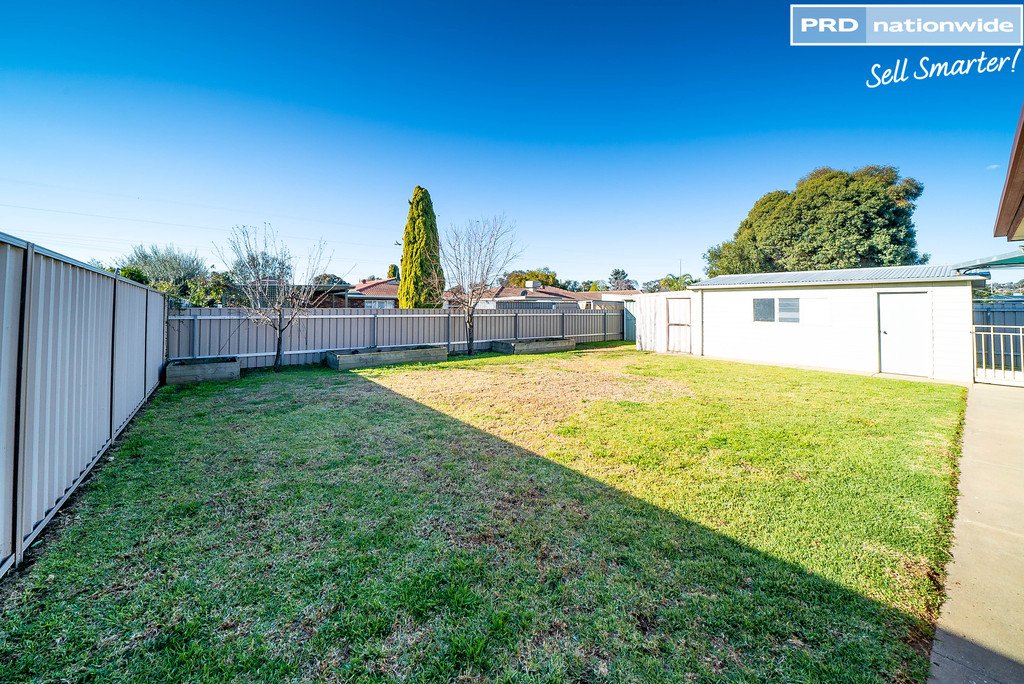 13 Undurra Drive GLENFIELD PARK 12