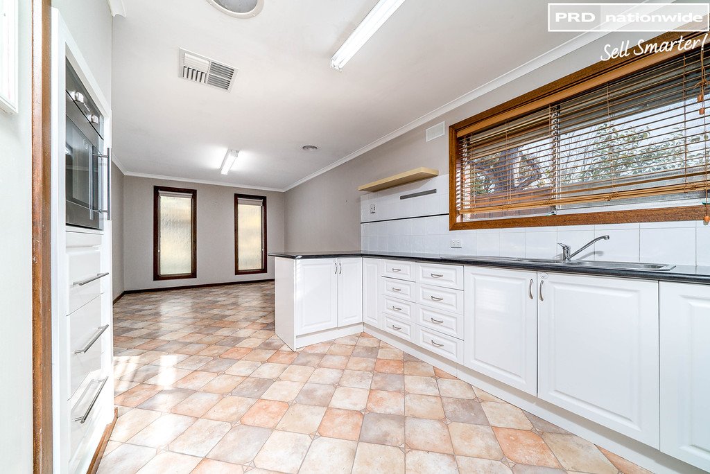 13 Undurra Drive GLENFIELD PARK 13
