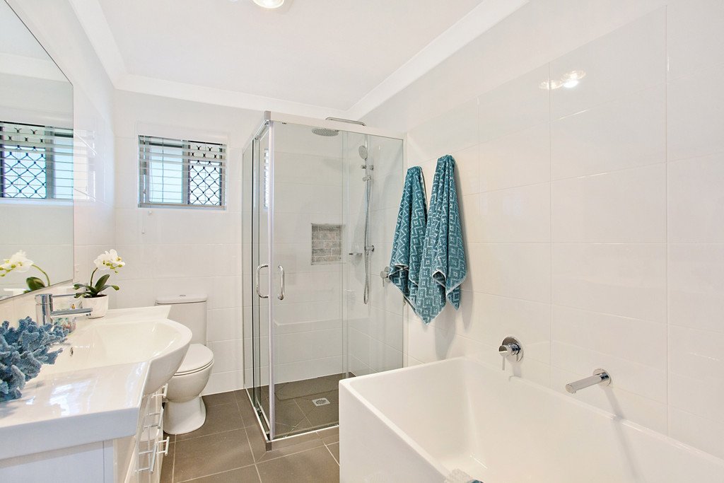 13 Uniacke Drive BANORA POINT 11