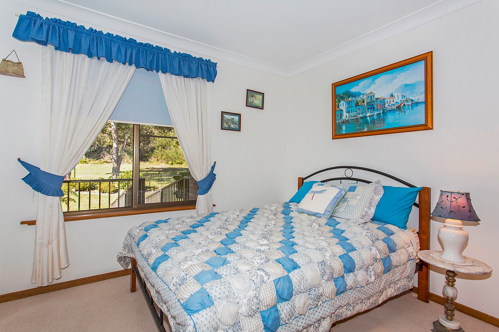 13 Unique Close CAMDEN HEAD 11