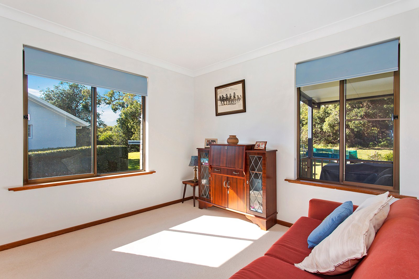 13 Unique Close CAMDEN HEAD 12