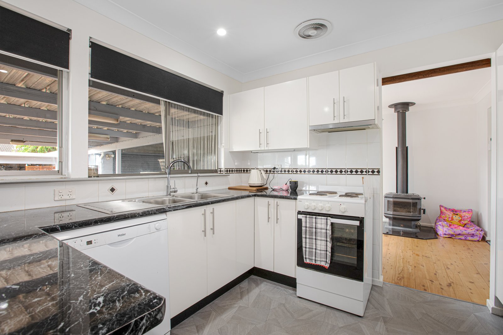 13 Valentia Parade TENAMBIT 5