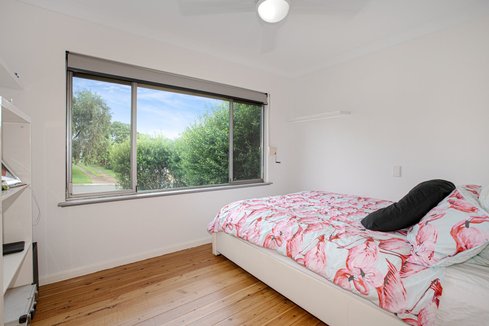 13 Valentia Parade TENAMBIT 8