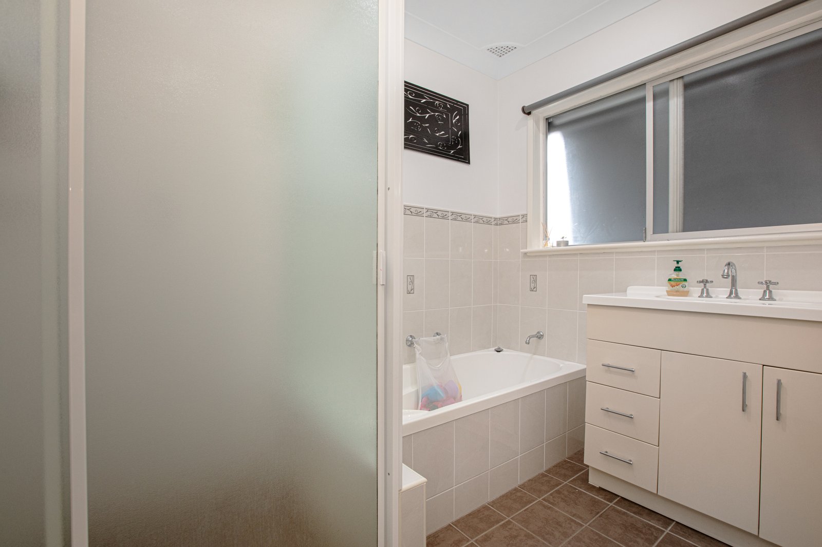 13 Valentia Parade TENAMBIT 10