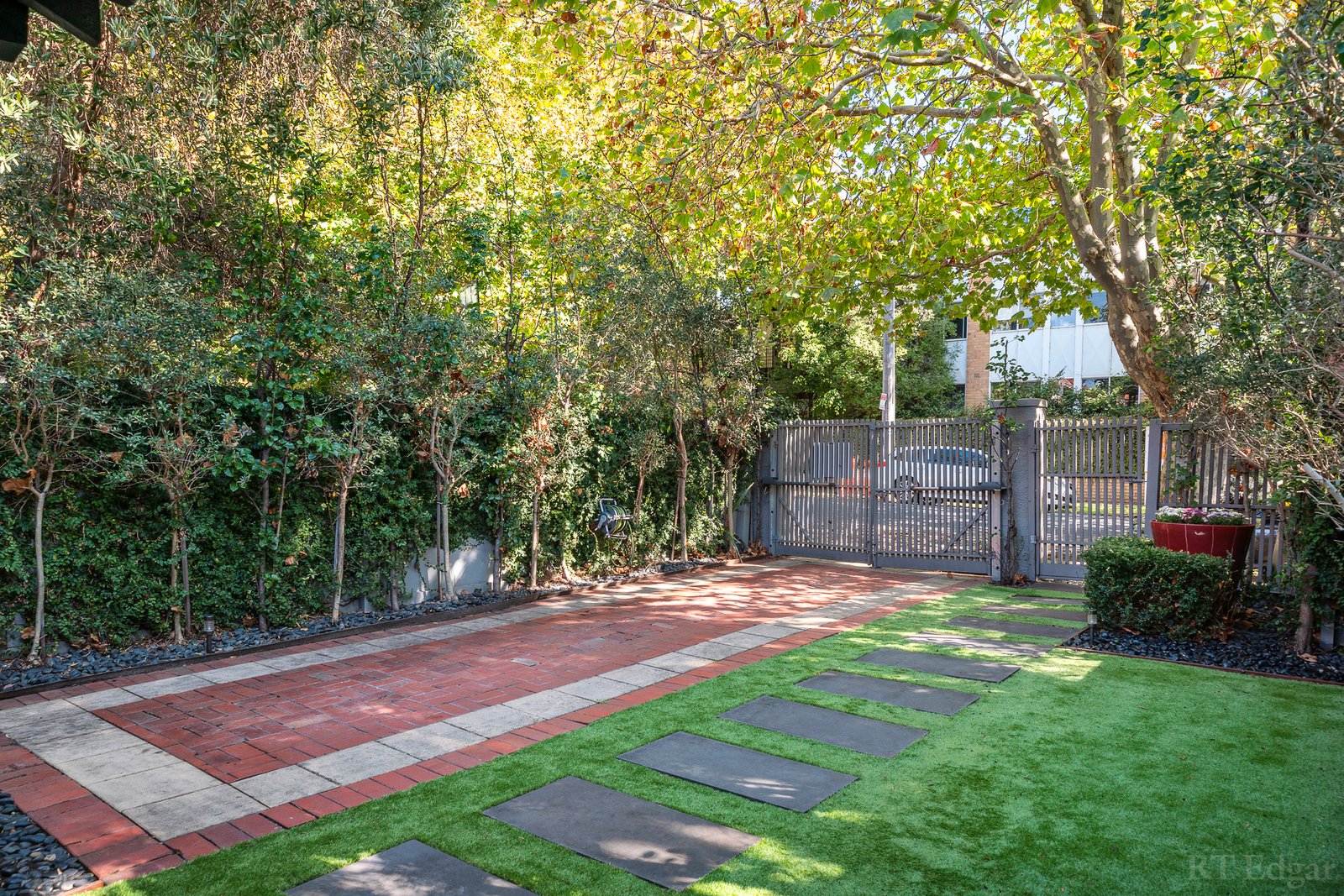 Real Estate and Property in 13 Vautier Street, Elwood, VIC