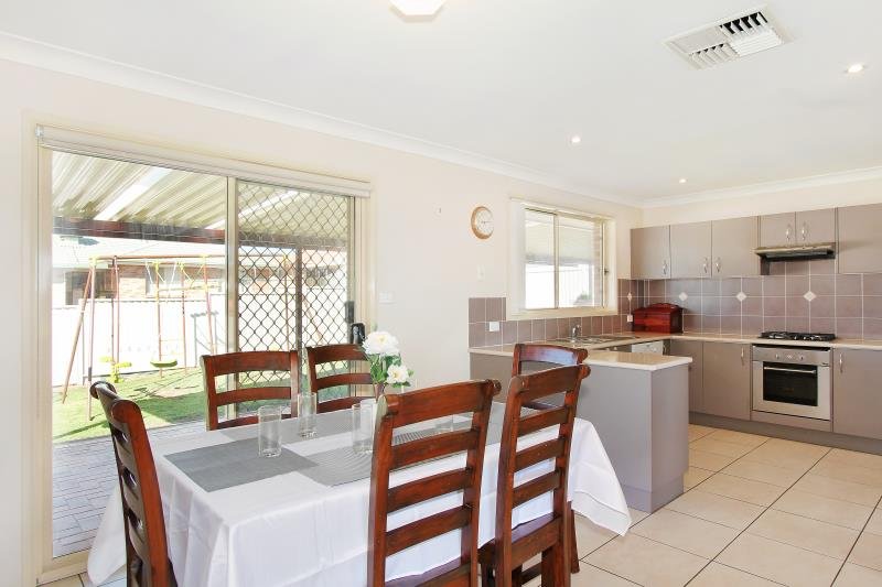 13 Warburton Drive TAMWORTH 5