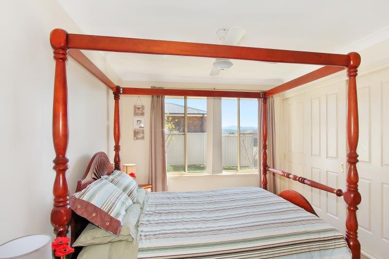 13 Warburton Drive TAMWORTH 9