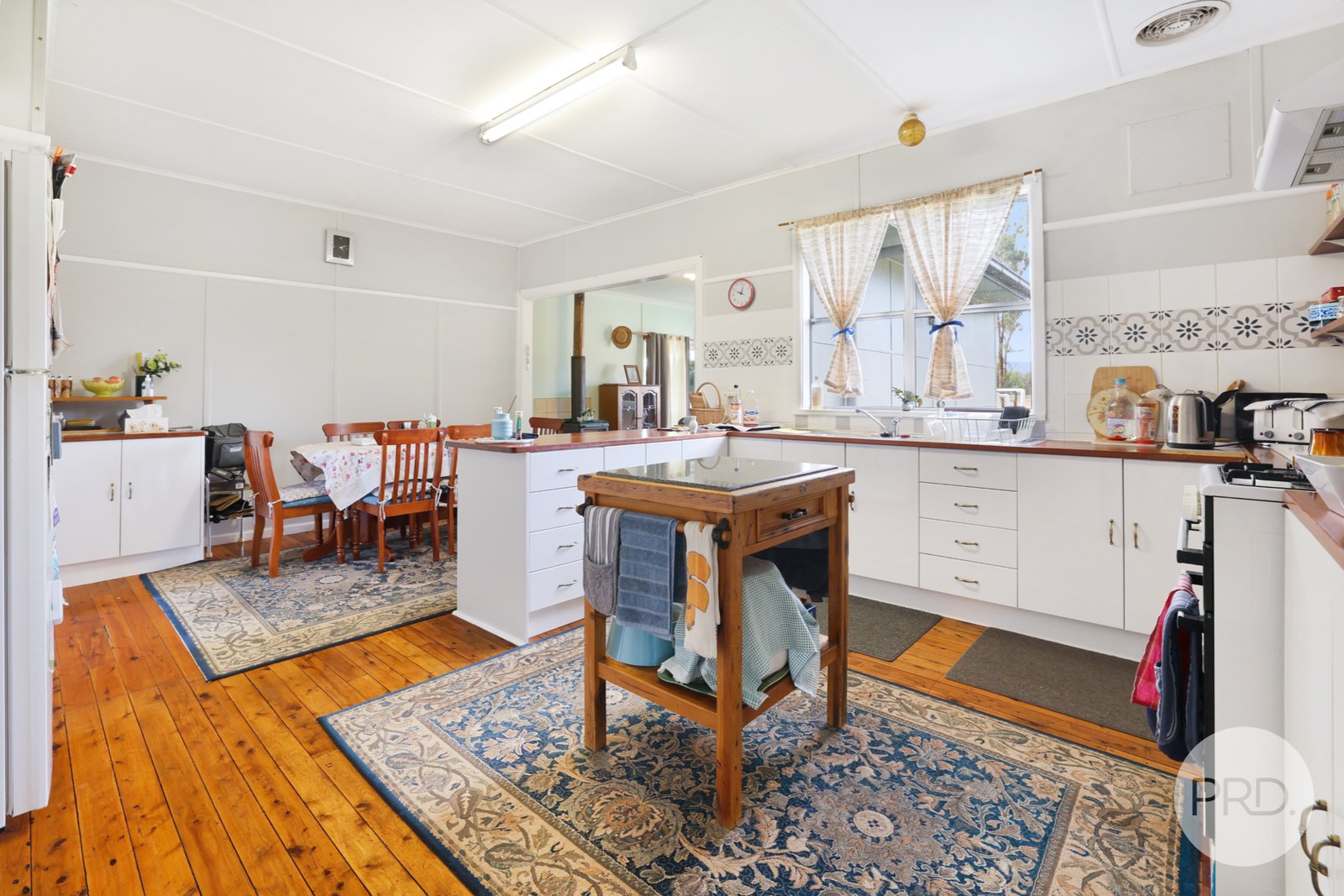 13 Warrah Street WILLOW TREE 10