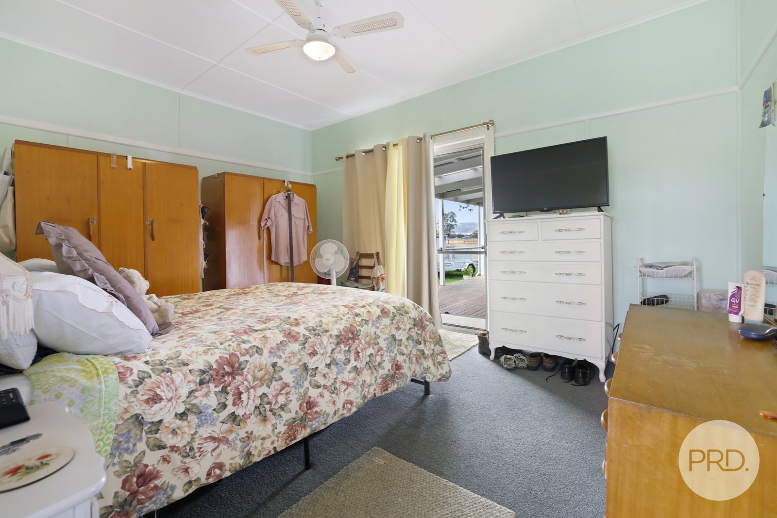 13 Warrah Street WILLOW TREE 11