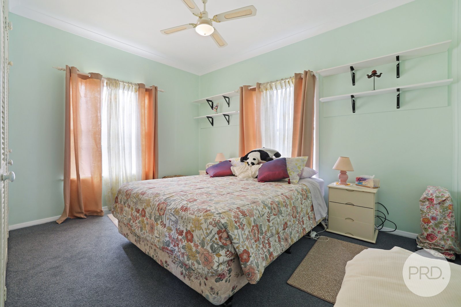 13 Warrah Street WILLOW TREE 14
