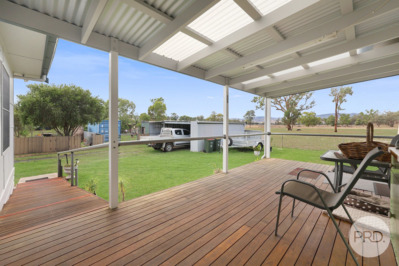 13 Warrah Street WILLOW TREE 18